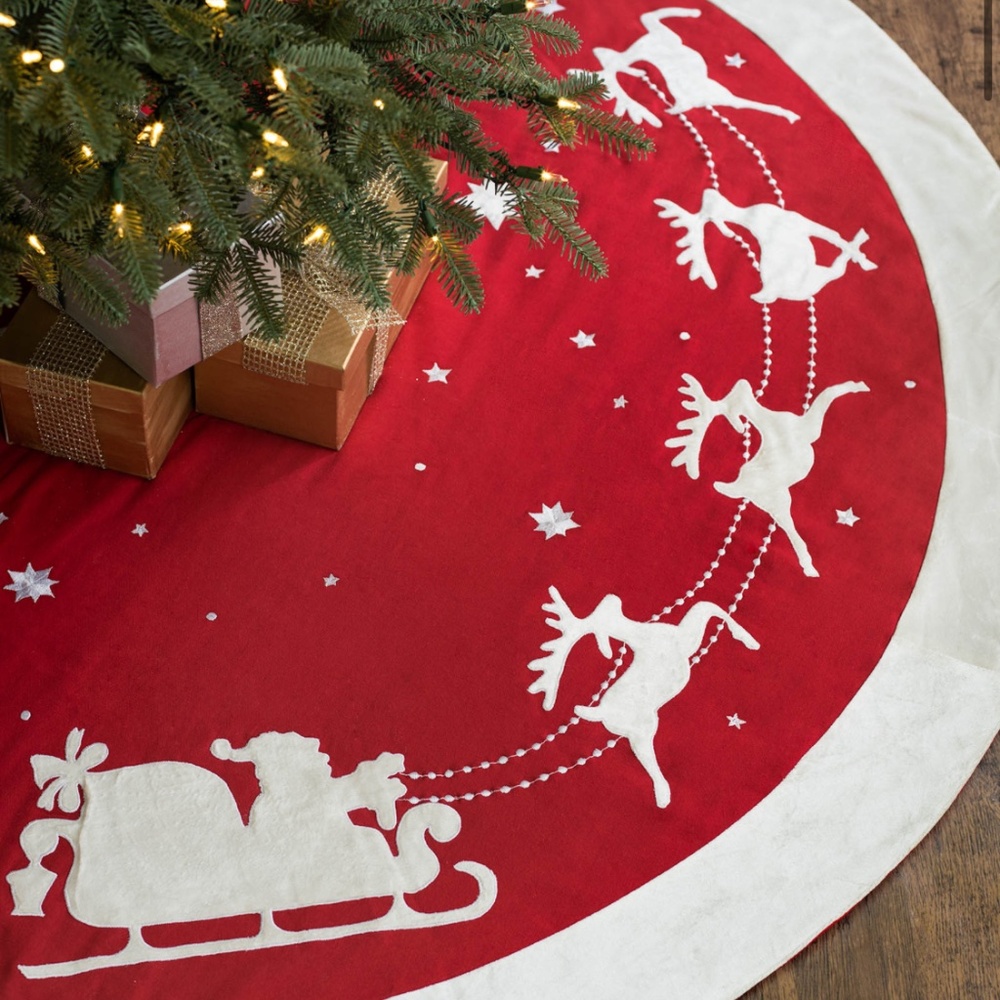 Balsam Hill Dashing Through The Snow Christmas Tree Skirt Santa Reindeer